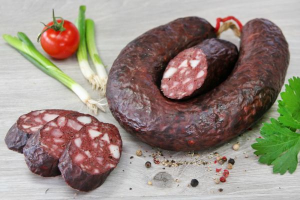 Fleischrotwurst im Ring